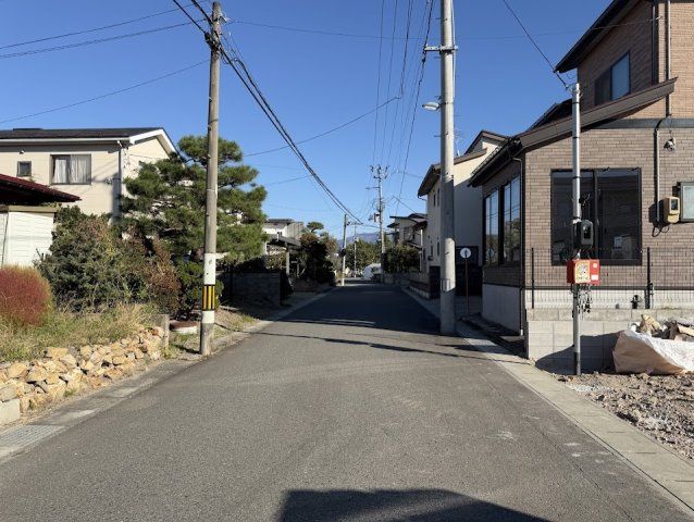 山形市西田第13【新築建売】2号棟の前面道路含む現地写真|前面道路