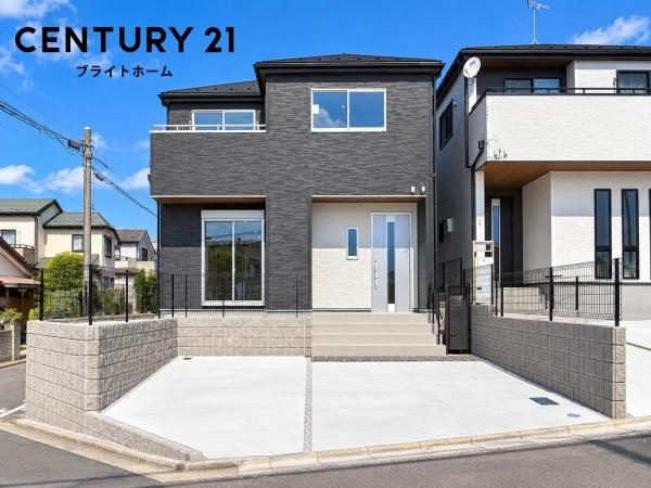 横浜市旭区今宿東町の新築一戸建の外観|堂々と完成しました！いつでもご案内可能です！
お車でご自宅まで送迎承ります。