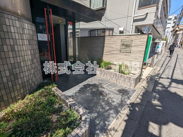【エントランス】 | リシェス明大前