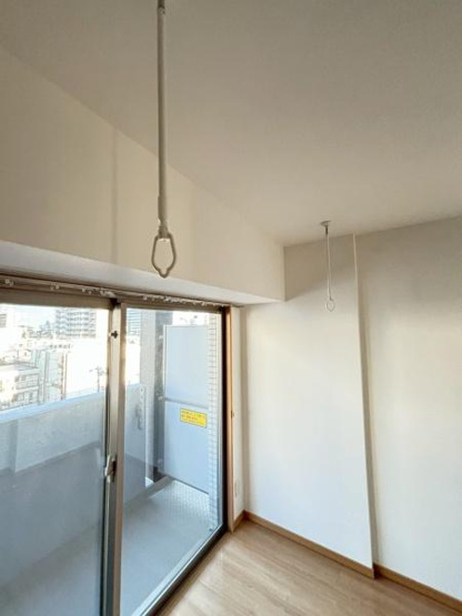 【設備】 | ドルチェヴィータ | 室内物干し（クリーニング前の写真です）