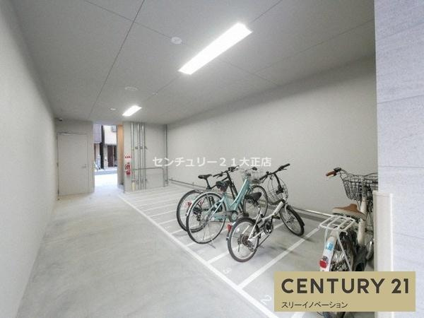 エステムコート大阪・弁天町の駐車場