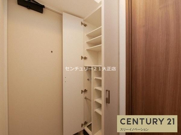 エステムコート大阪・弁天町の玄関