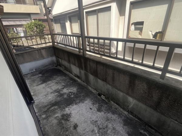 北葛城郡上牧町服部台１丁目の中古一戸建のバルコニー|ＡＩによる残置物除去を行った画像を使用しています。