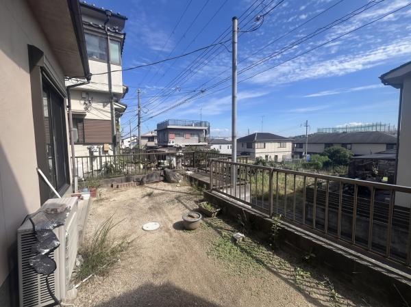 北葛城郡上牧町服部台１丁目の中古一戸建の庭|■現地撮影写真■広くて開放的なお庭でゆったりプライベートな時間を満喫！