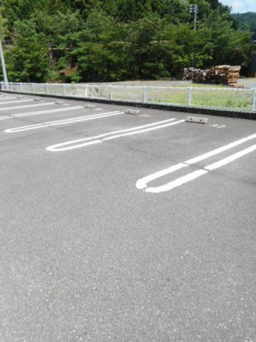 ＷＡＤＯＵ　Ⅰの駐車場|駐車場に車を止められます