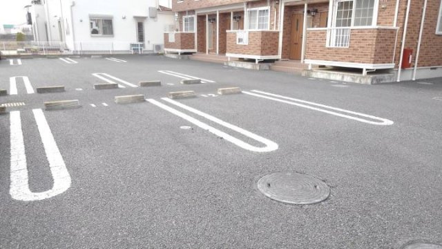 メゾン・ラフォーレＣの駐車場