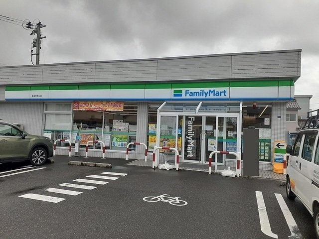 モン　ピエール　Ⅰの周辺|ファミリーマート 新潟中野山店まで600m
