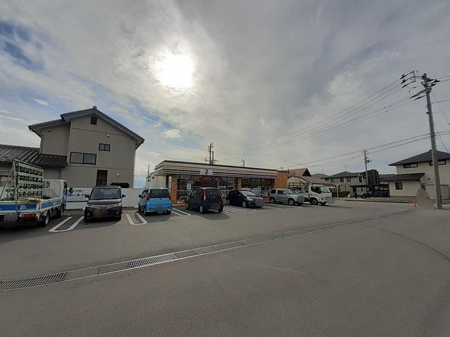 ラヴィアン・リヴィエールの周辺|セブンイレブンみずき野店まで210m