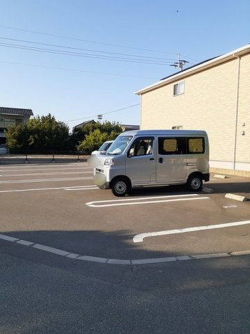 ネルソン四番館の駐車場