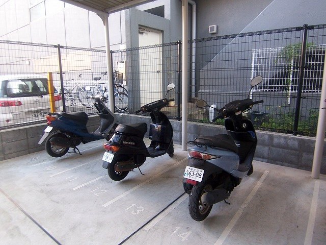 スパシエ・エル新横浜の外観