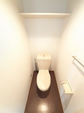 サン・アムール弐番館のトイレ