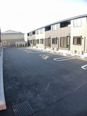 アメニティ本郷　Ｂの駐車場