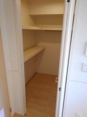 エクセル　ジエイドの収納