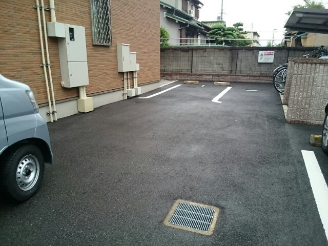 グラン　ソレイユの駐車場