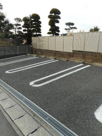 フォルテシモの駐車場