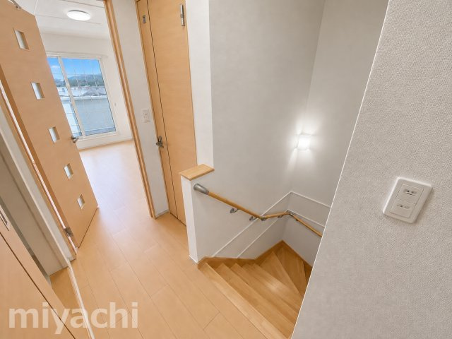 アンソレイエＣの玄関
