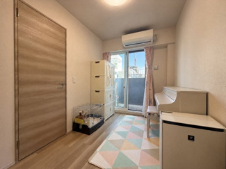 【洋室】 | ローレルタワー堺筋本町 | 【洋室③】約4.5帖の洋室！お子様が活用できるコンパクトなお部屋です☆