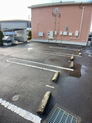 ジュピターの駐車場