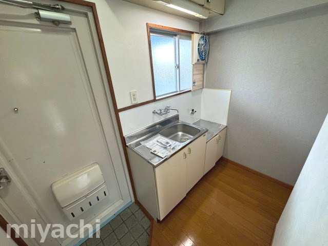 コーポ山本の玄関