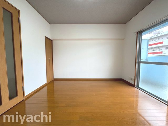 コーポ山本の洋室