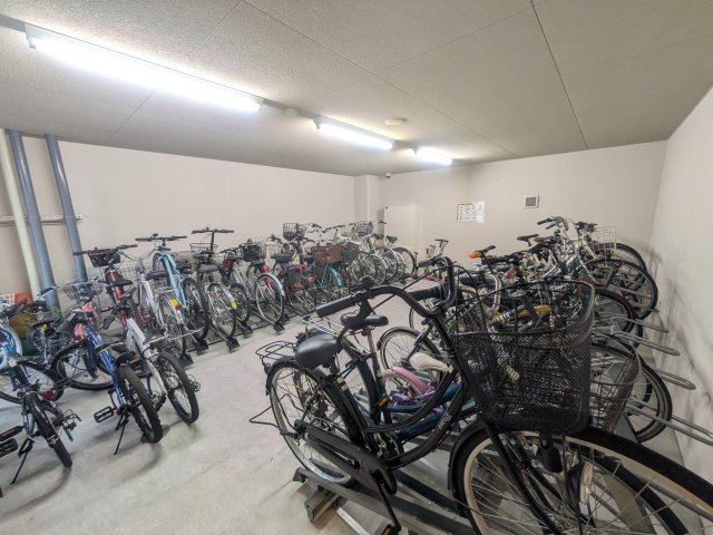 リヴィエール井堀リゾシア（A-1）の駐輪場