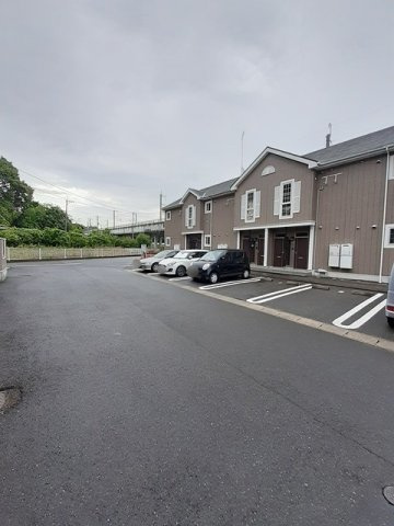 エクセレンテグリシーナⅡの駐車場|車をお持ちの方に嬉しい駐車場付きの物件です