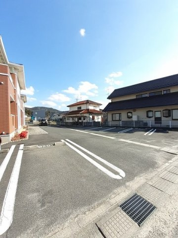 エクセル　コートＢの駐車場|カースペースがあります