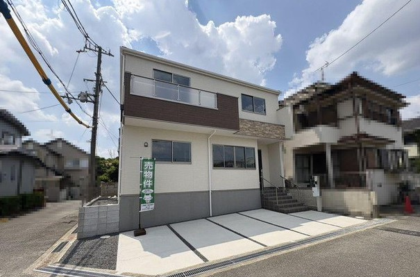 豊中市待兼山町　新築戸建の外観