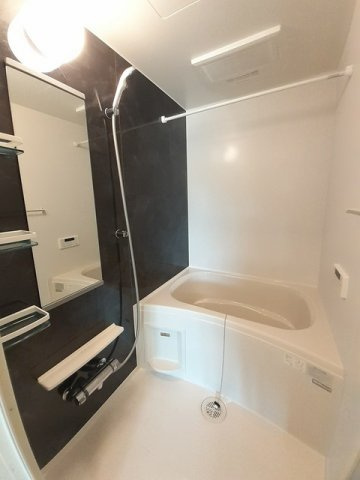 ライラック元山の浴室