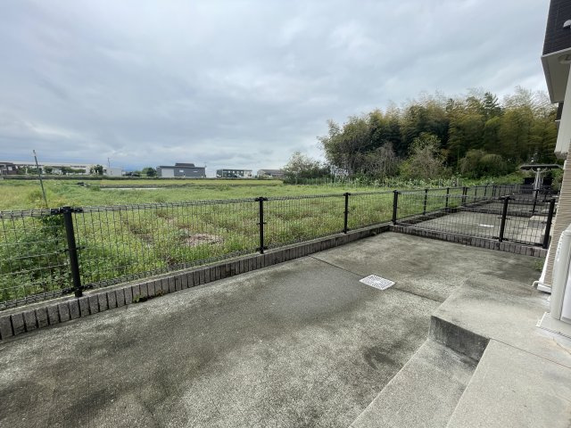 アルカンシェルＢの庭