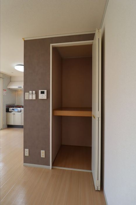 ロイヤルハイツ山上　A棟の収納