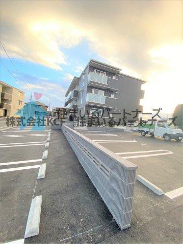 プレミエール御井の駐車場|駐車場があるので、車を買う予定の方も安心です