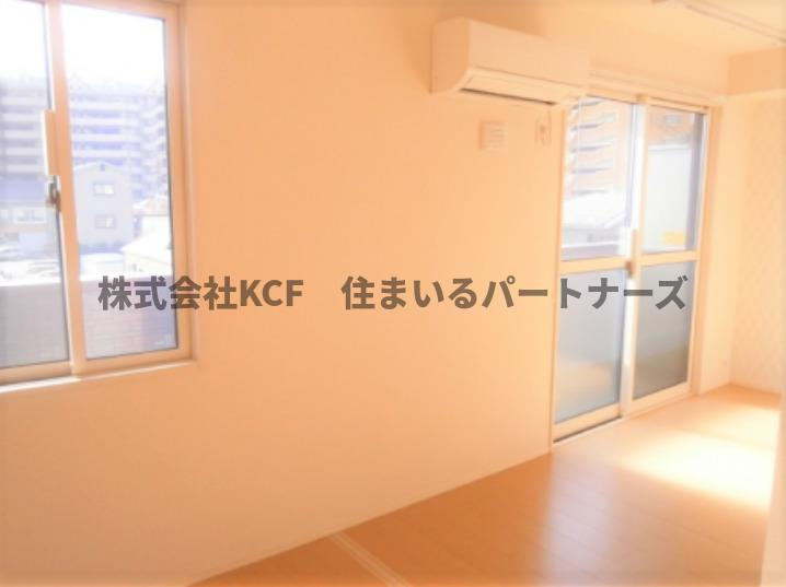 パレスプリメーロの居間・リビング|こちらの居間で趣味の時間をお楽しみください