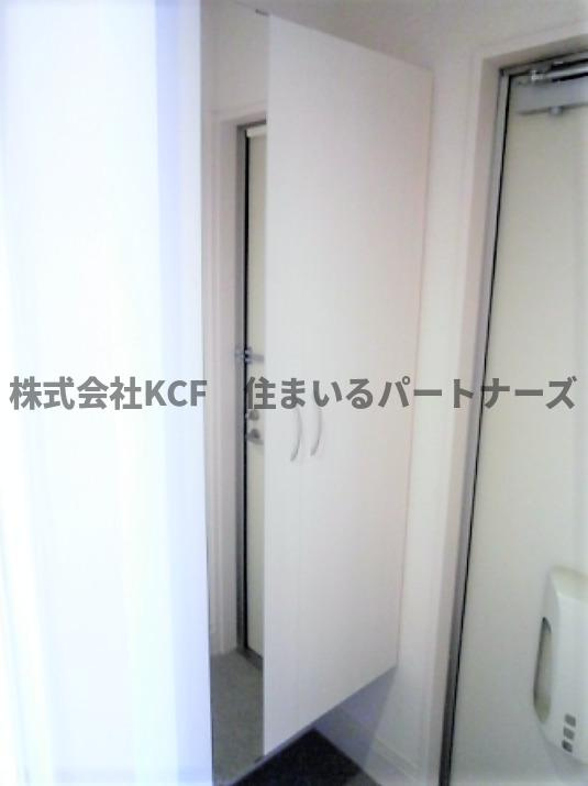 パレスプリメーロの玄関|収納もある玄関です