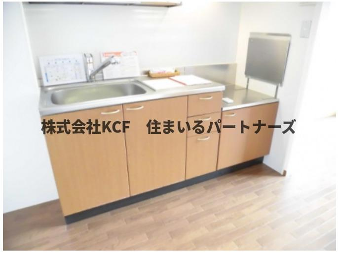 セジュール津福Lのキッチン|コンパクトなキッチンで掃除もラクラク