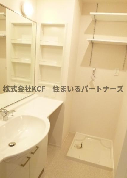 グリーンカトレアIIの洗面所|スペースが確保できる洗面所です