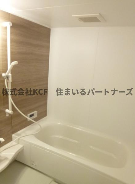 グリーンカトレアIIの浴室|日々の疲れを癒すお風呂付です
