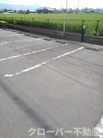 グランド　フィールドＣの駐車場