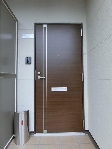 アヴニールの玄関