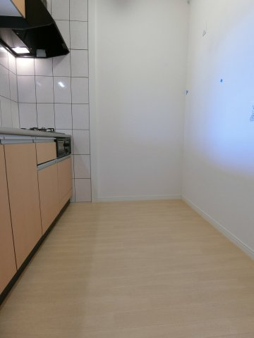 フィオーレ　新開のキッチン|イメージ203号室の写真