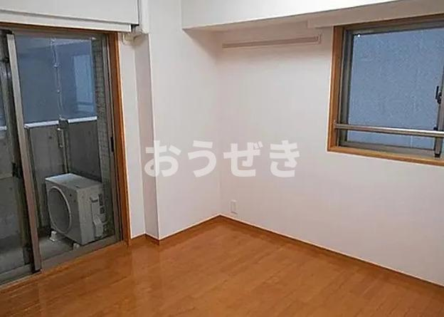 パークウェル神田ＥＡＳＴ弐番館の居間・リビング