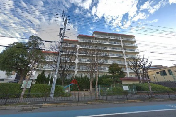 豊中緑ヶ丘サンハイツの外観
