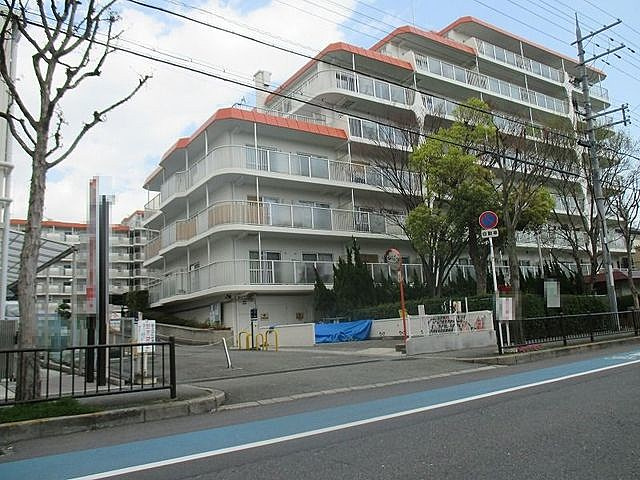 豊中緑ヶ丘サンハイツの外観