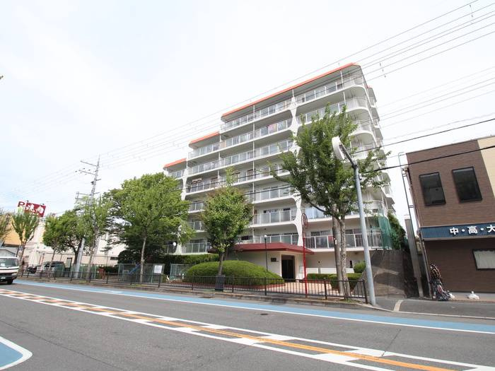 豊中緑ヶ丘サンハイツの外観
