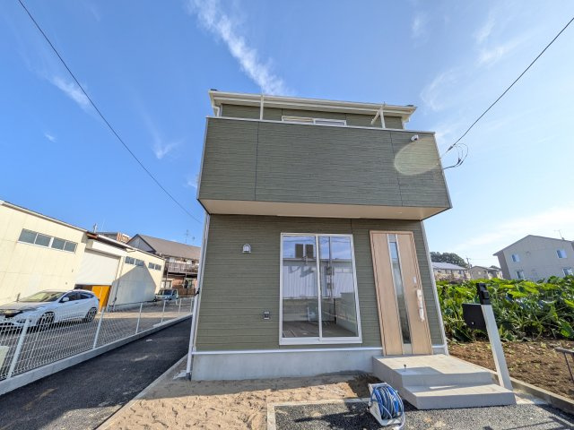 守谷市本町　第12　新築戸建て　2号棟の外観|【月々7万円台〜】
写真だけでは伝わらない快適さを、ぜひ現地で体感しませんか？
即日見学可能です！平日のご案内も可能です♪
お気軽にお問合せください！