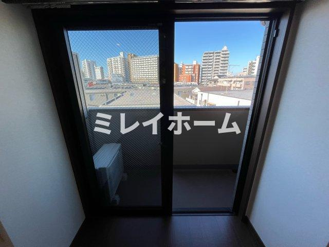 ルーブル東蒲田参番館のバルコニー|同建物内別のお部屋の参考写真になります。