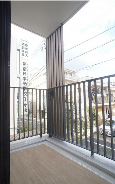 新宿区西早稲田３丁目の賃貸マンションのバルコニー