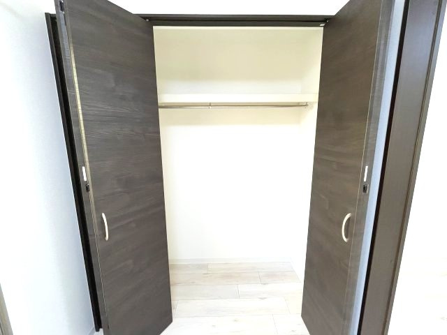 ジーメゾン寝屋川秦町ルシェールの収納