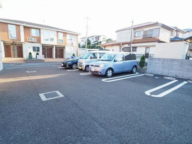 リバティ　１１の駐車場|駐車場があります