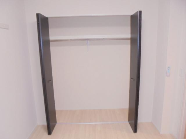 エスカーザの収納|クローゼット